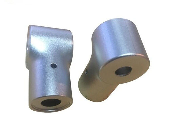 Partes fabricadas sob medida por CNC para máquinas industriais com densidade de material de 2,7 G/cm3